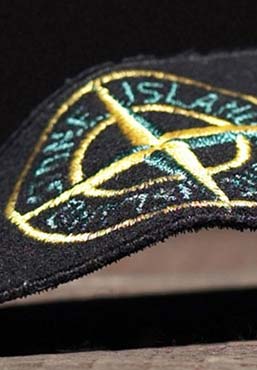 Dieses Bild zeigt Mode von Stone Island